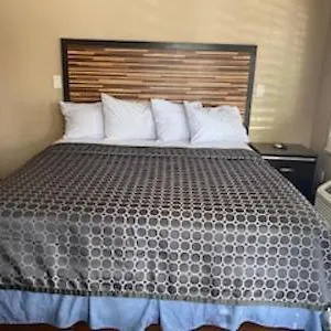 2* Motel Ruby